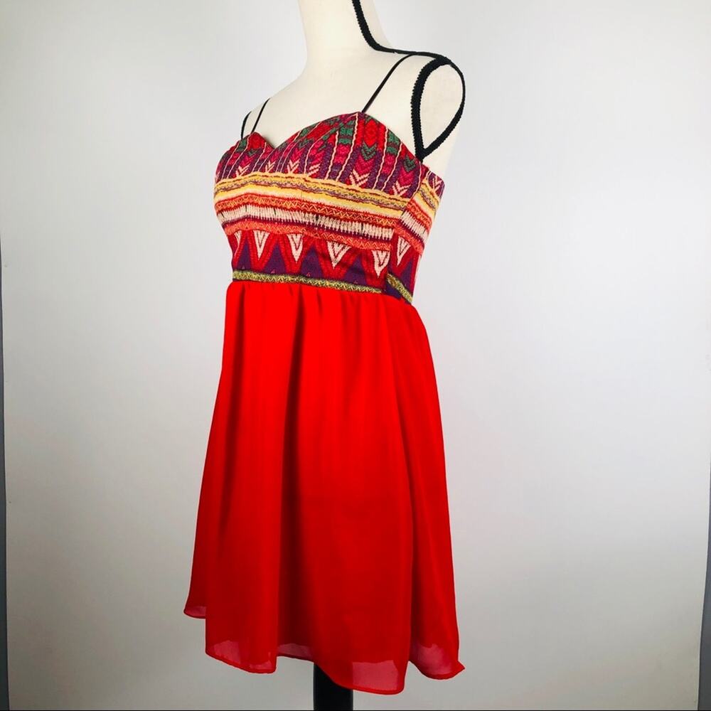 City Triangles Aztec Print Mini Size 9